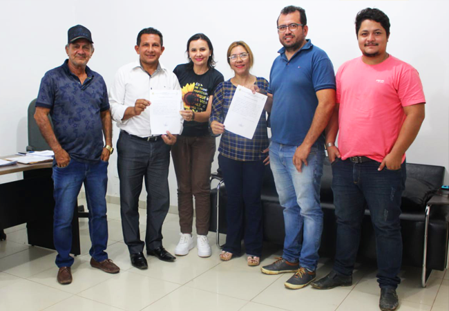 Ordem de Serviço I Prefeitura entrega ordem de serviço para retomada da construção da creche no bairro Buritizal.